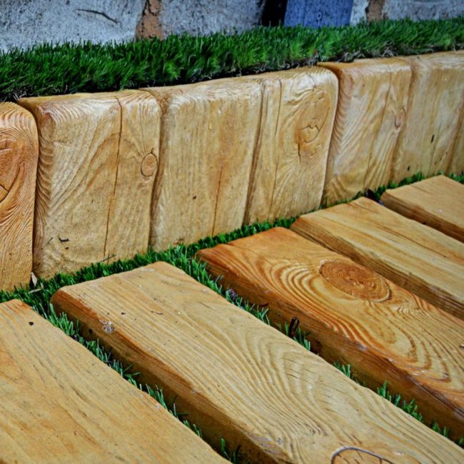 Planches pour allées de jardin