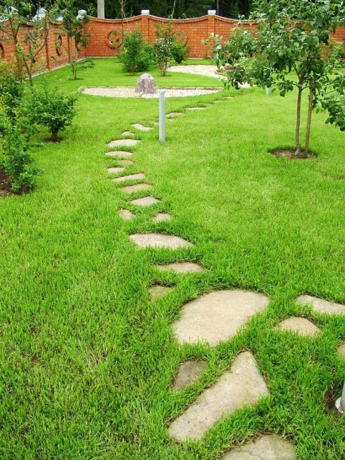 Les pistes originales sont fabriquées à partir de restes de matériaux naturels.