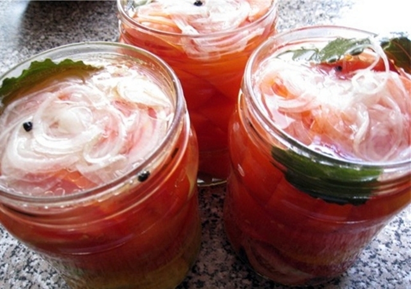 Tomates en gelée - une excellente préparation pour l'hiver