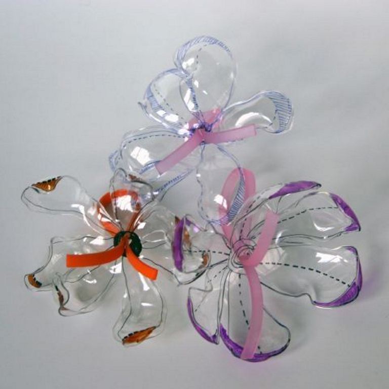 bouteilles en plastique décoratives