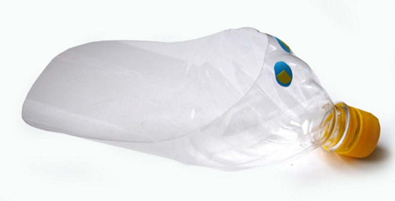 Pelles, pelles, balais en plastique