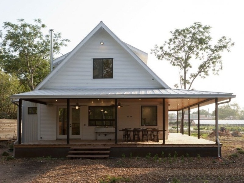Possibilité de construire autour de plusieurs murs du bâtiment
