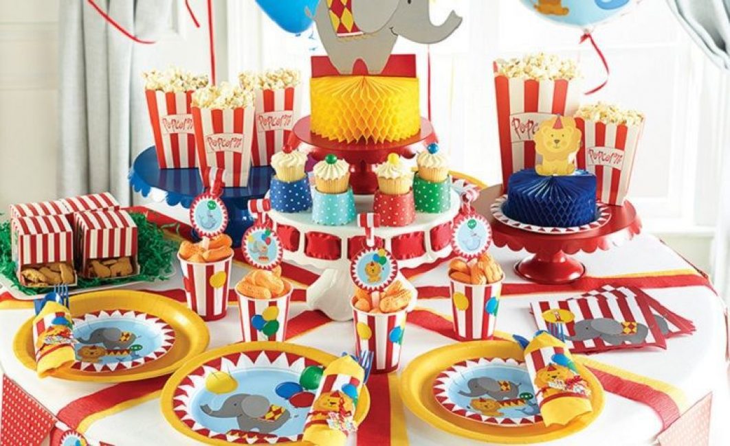 vaisselle d'anniversaire pour enfants