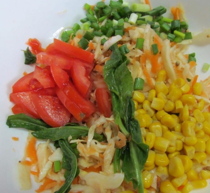 Salade de tomates en conserve et de maïs