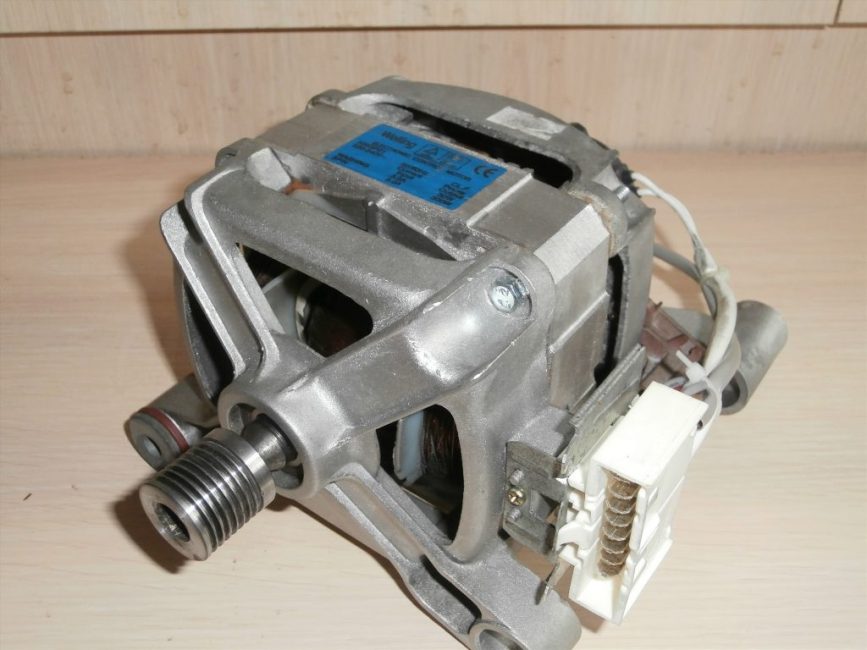 Moteur de machine à laver