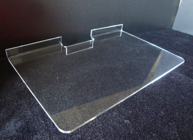 Étagère en plastique