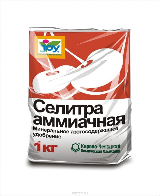 Le superphosphate est catégoriquement incompatible avec les engrais azotés, comme le nitrate d'ammonium