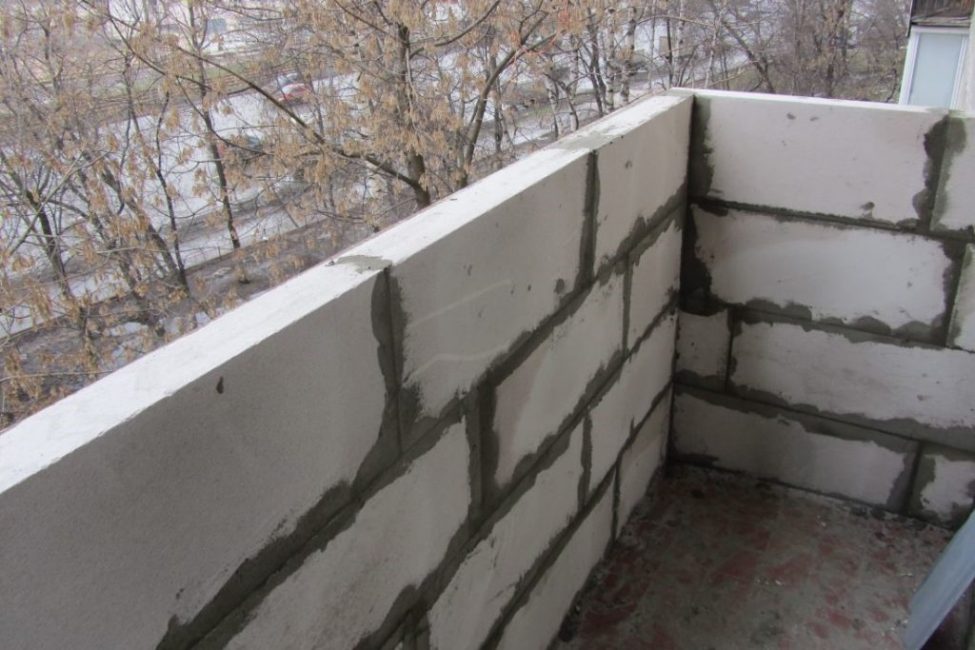 Pose de blocs de mousse