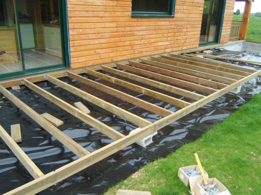 Base en rondins de bois