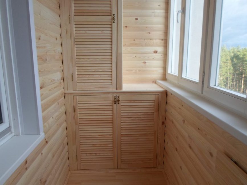 Armoire en bois
