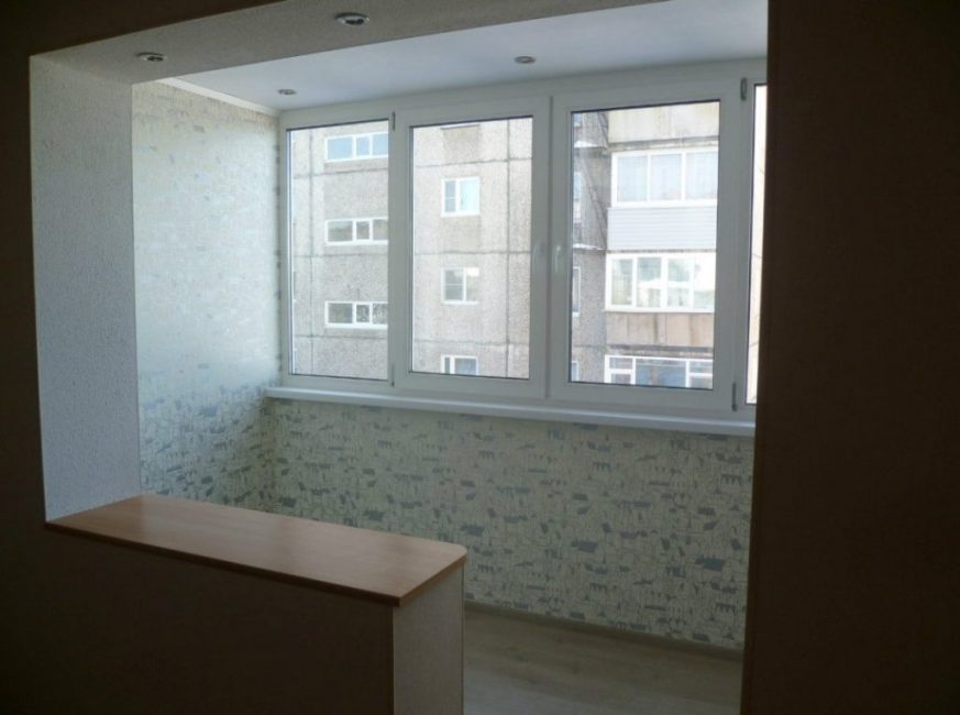 Papier peint sur la loggia