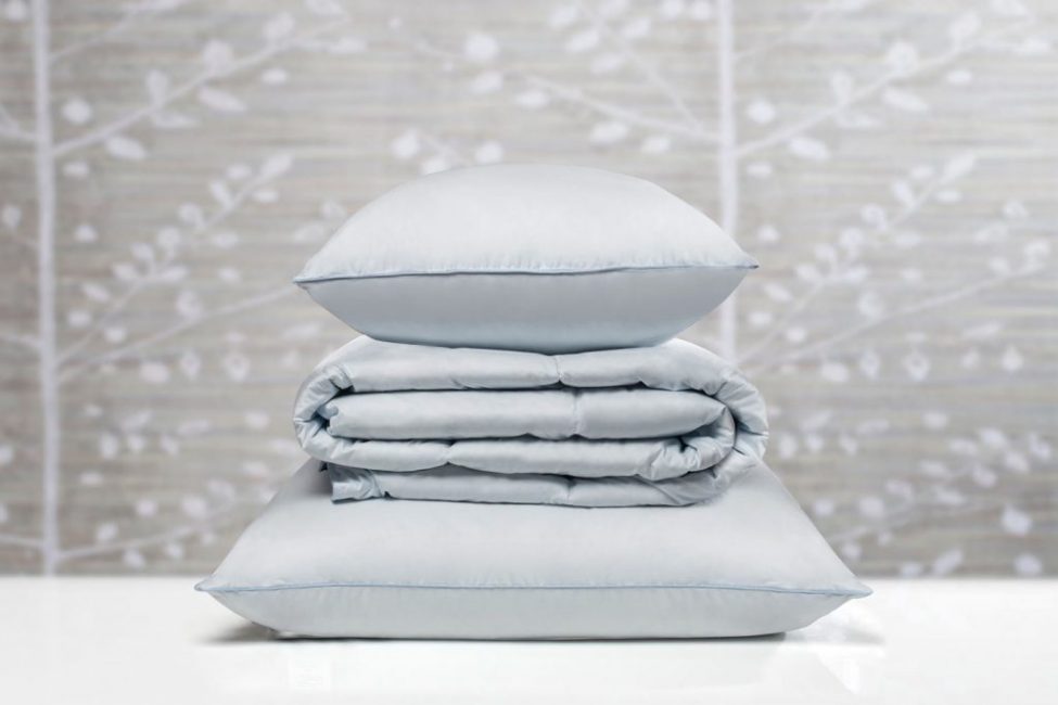 Faites attention à la qualité de la couture, du tissu de couverture, de la densité d'emballage