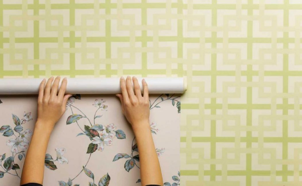 Le collage est un processus laborieux