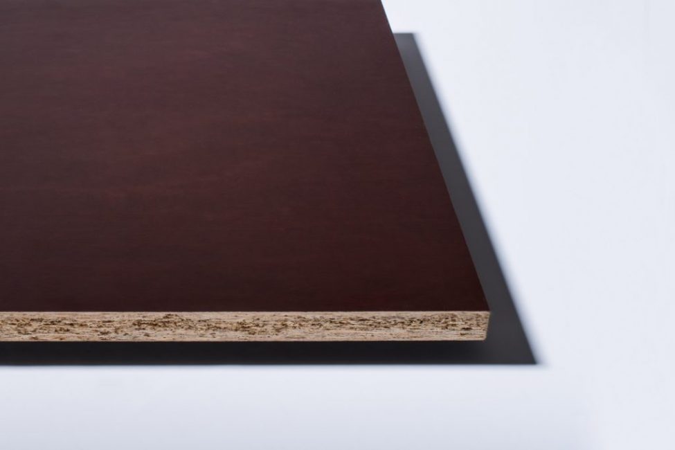 Panneau laminé à puce