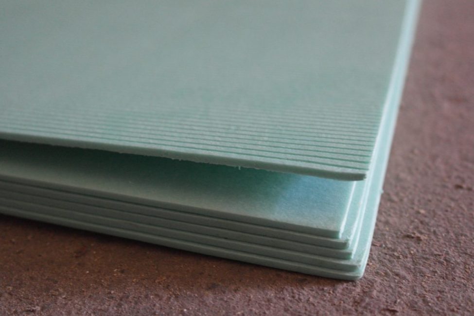 Matériau peu coûteux mais de haute qualité pour la couche entre le sol et le revêtement - mousse de polystyrène extrudée