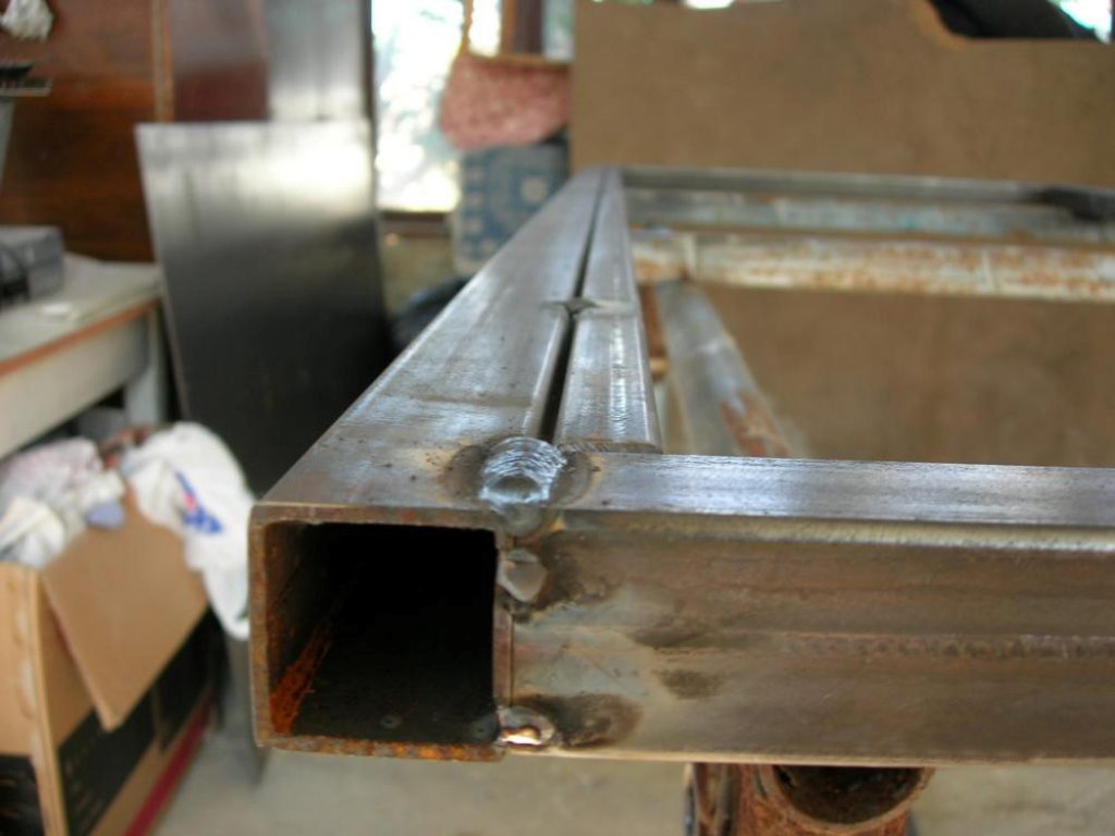 Porte en fer: comment fabriquer, isoler et installer de vos propres mains. Instructions étape par étape également (photos et vidéos)