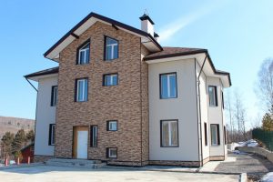 Panneaux en fibrociment pour la décoration extérieure de la maison : revêtement de haute qualité aux propriétés uniques (65+ Photos & Vidéos) + Avis