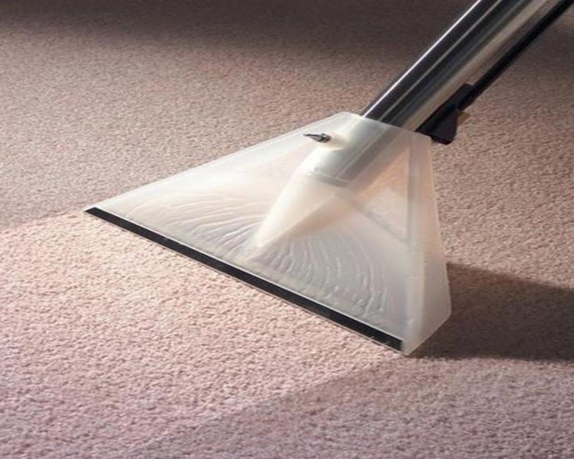 Les nettoyants liquides pour sols peuvent être utilisés avec des aspirateurs