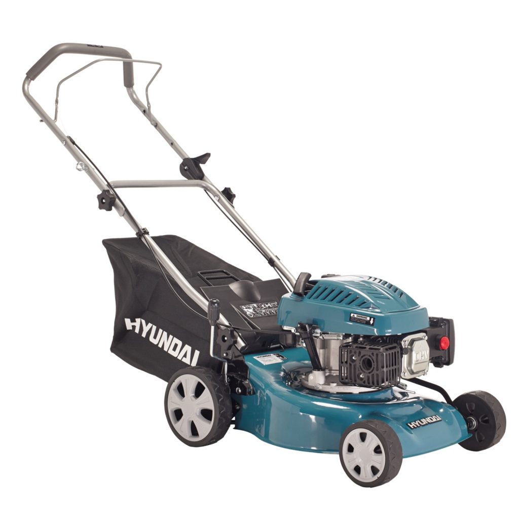 Tondeuse à essence pour l'entretien de votre pelouse