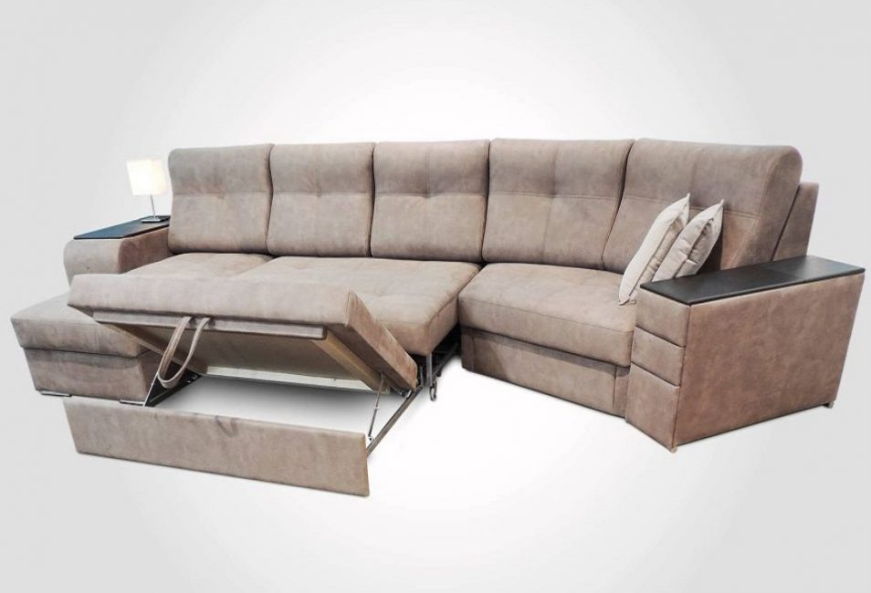 Canapé d'angle avec mécanisme de transformation en dauphin