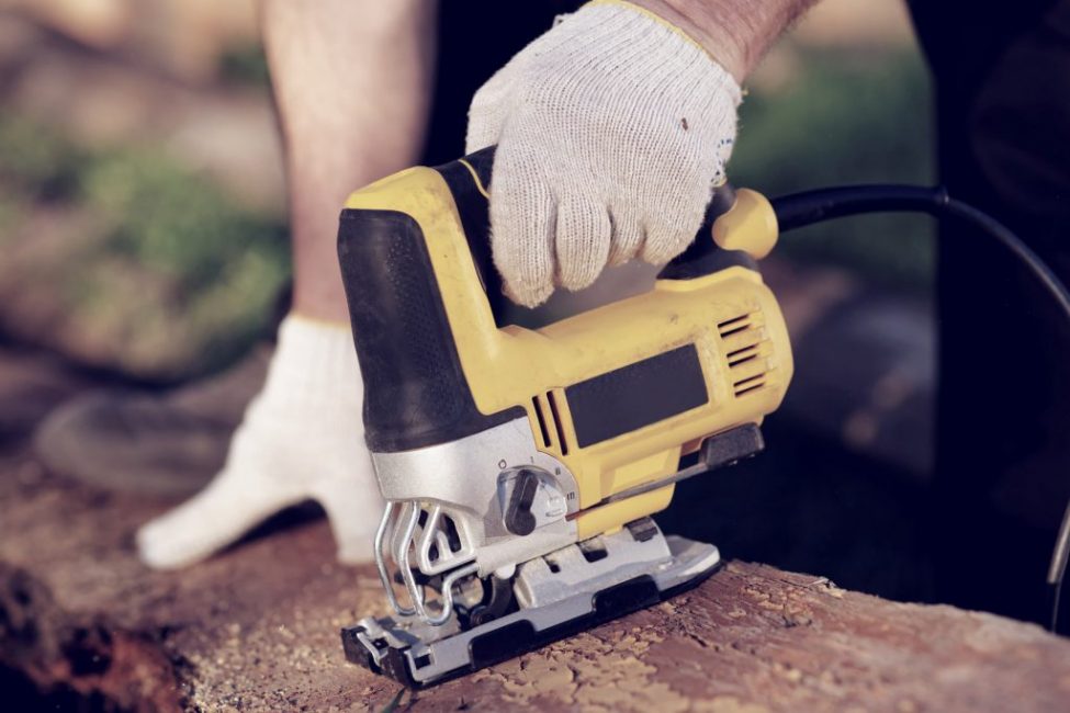 Scie sauteuse électrique