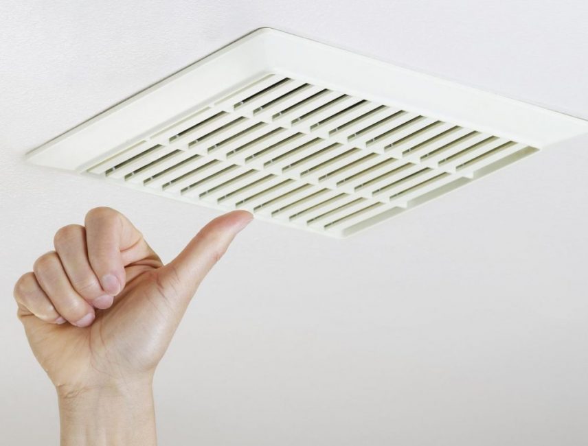 Un gril soigné ne gâchera pas l'intérieur de la pièce