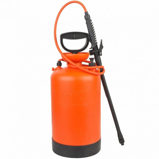 Pulvérisateur de jardin Zhuk OP-207, 8 l