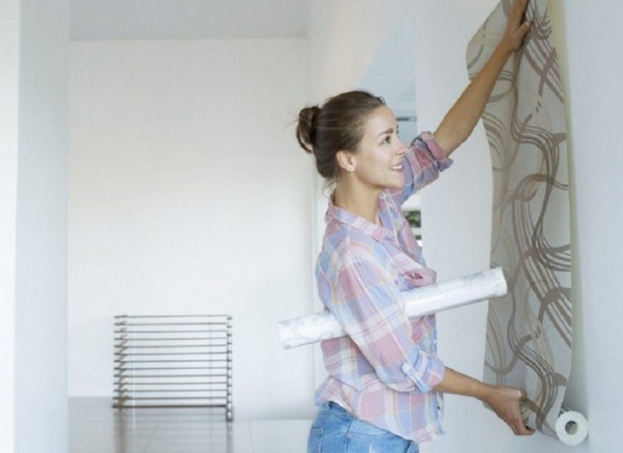 Pour chaque type de papier peint, il y a des nuances lors du collage