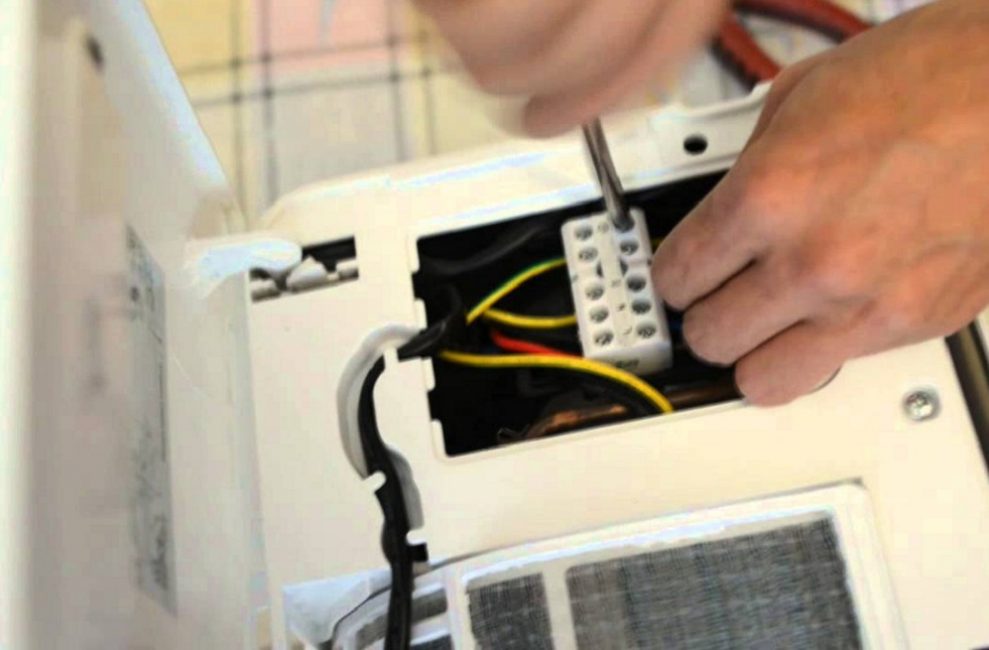 Raccordement du câblage électrique du climatiseur