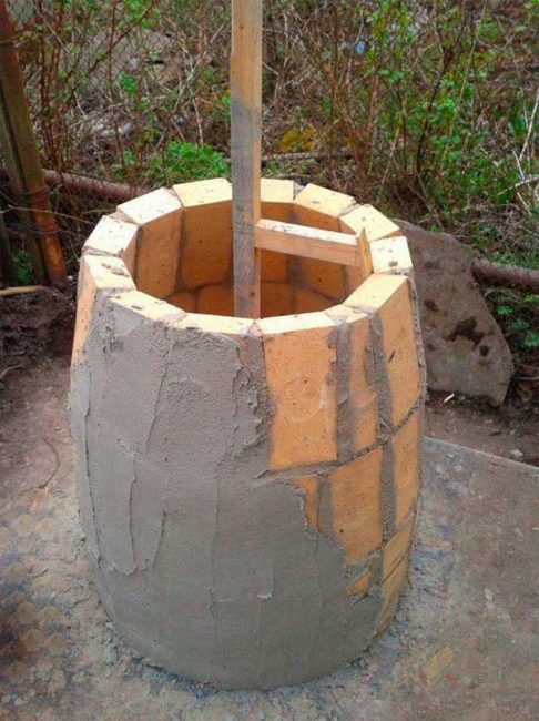 Tandoor dans une maison de campagne en briques