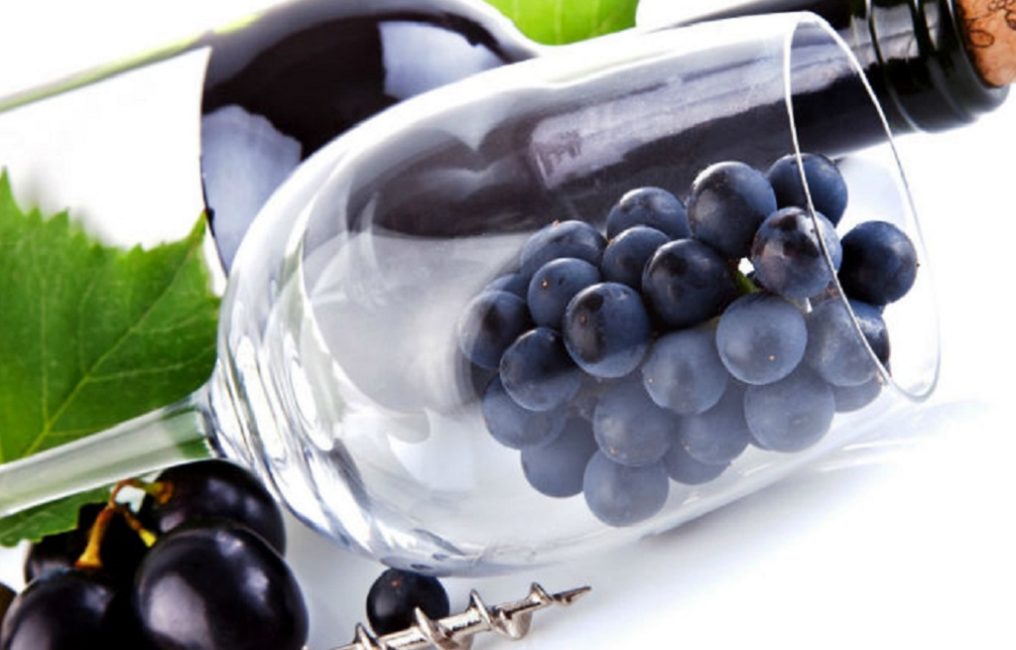 Une baie presque mûre convient bien à la production d'une boisson dessert sucrée.