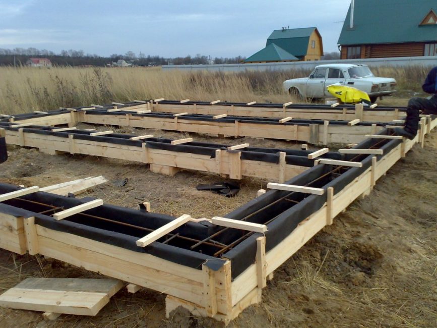 Fondation en bande pour une maison à ossature