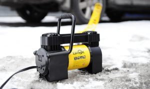 TOP 10 des meilleurs compresseurs de voiture : choisissez un assistant sur la route