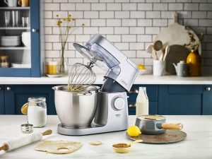 Robot culinaire (mélangeur planétaire) pour la maison