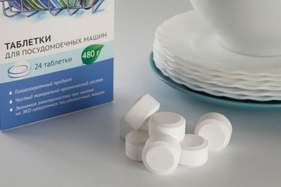 La plupart des tablettes pour nettoyer la vaisselle dans les machines automatiques ont une composition identique.
