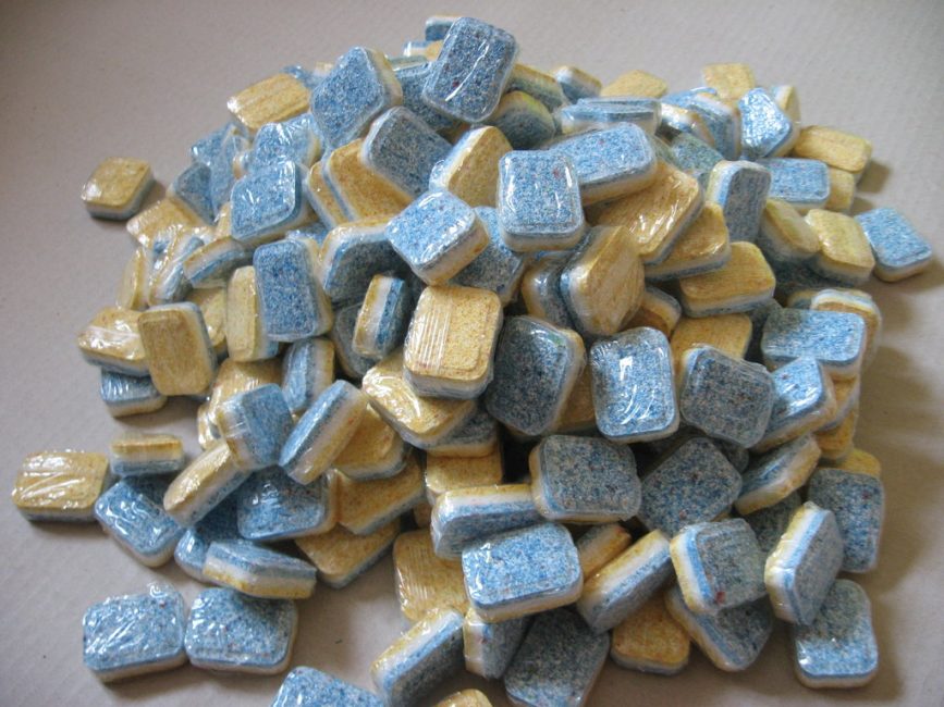 Sans emballage de marque, les tablettes pour lave-vaisselle de différents fabricants sont souvent indiscernables