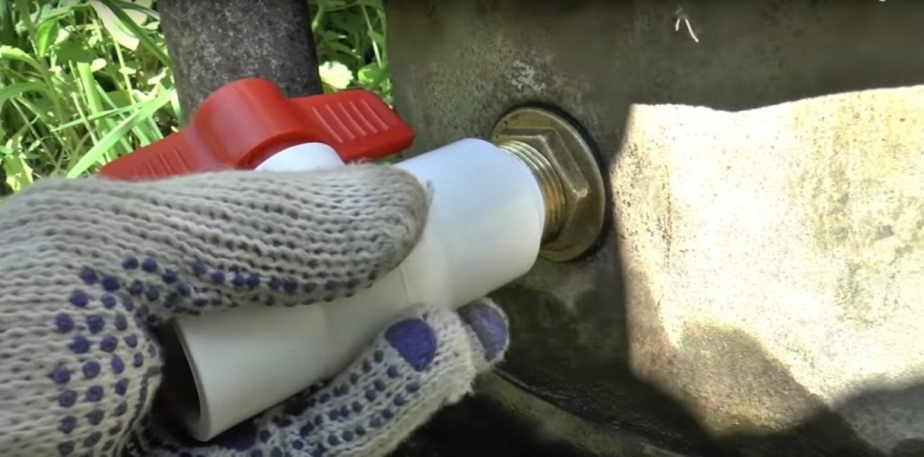Pose de robinet à tournant sphérique