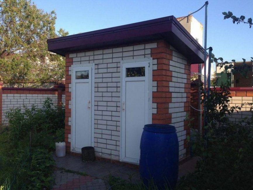 La salle capitale vous permet de vous laver confortablement en toute saison