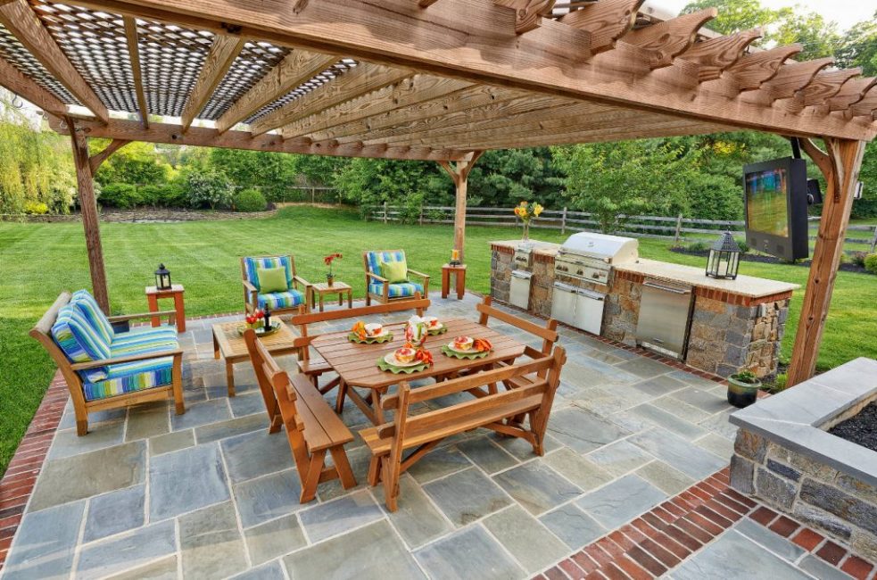 De beaux meubles durables et pratiques