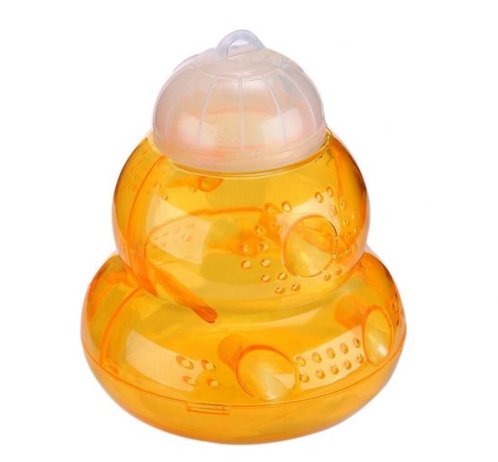 Piège suspendu à trous étroits