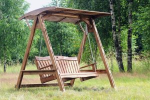 Comment faire une balançoire de vos propres mains: caractéristiques de conception, instructions étape par étape (dessins avec dimensions)