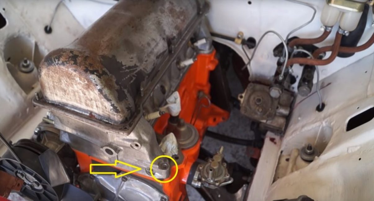 Lorsqu'un boulon se brise, des situations surviennent lorsqu'une partie de celui-ci reste dans le trou et qu'il est assez problématique de l'en retirer.