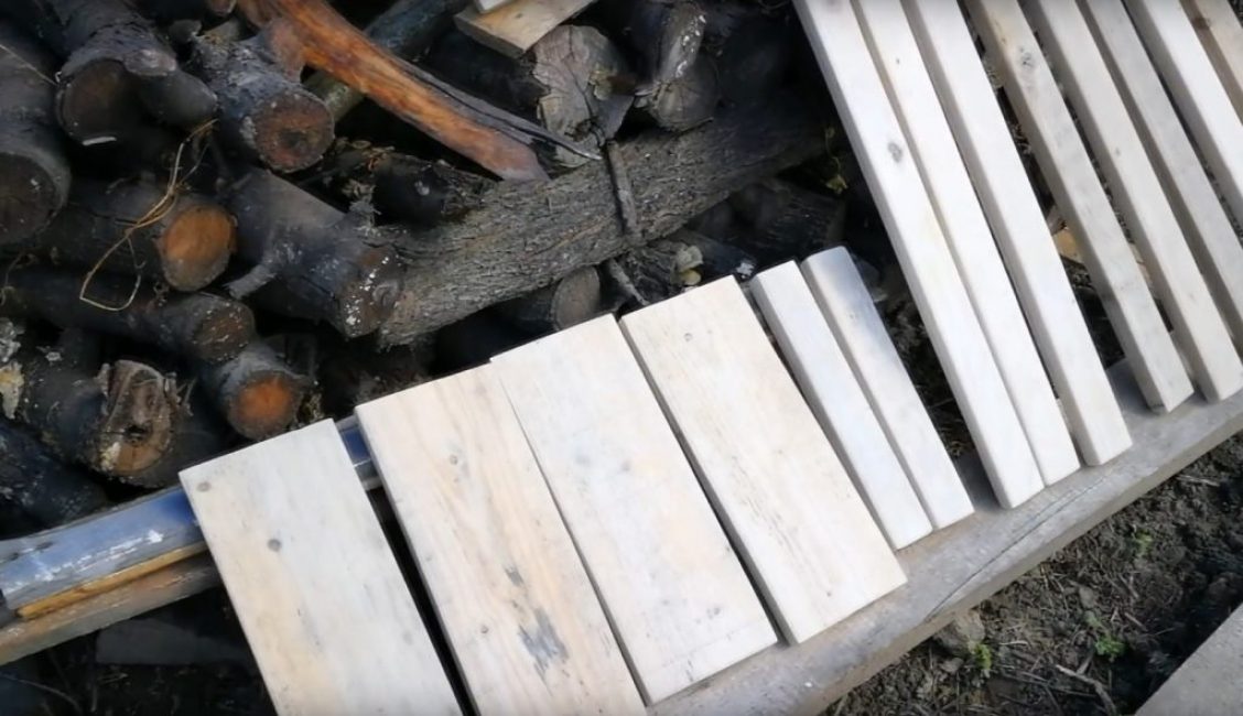 Utilisé pour la fabrication d'éléments structuraux en bois pour étagères à chaussures