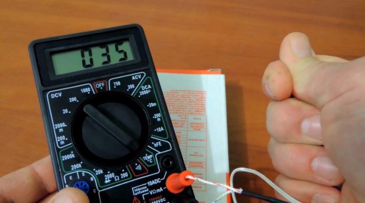 L'appareil affichera la valeur approximative de la température corporelle