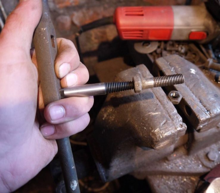 Extracteurs de boulons cassés