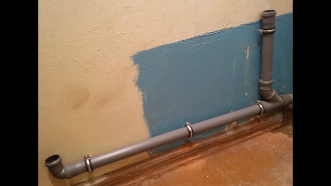 La pente correcte de l'égout