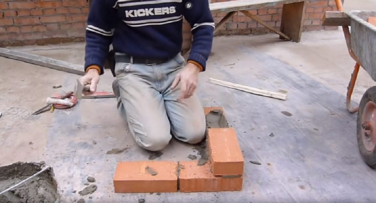 Pose de briques d'angle