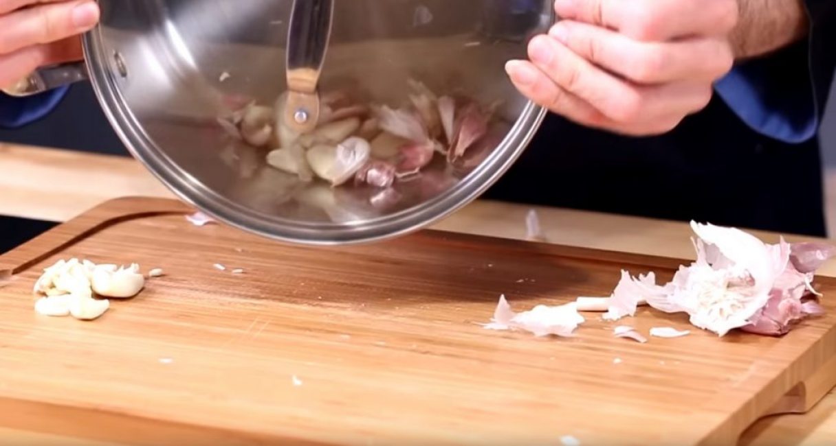 Ail partiellement pelé