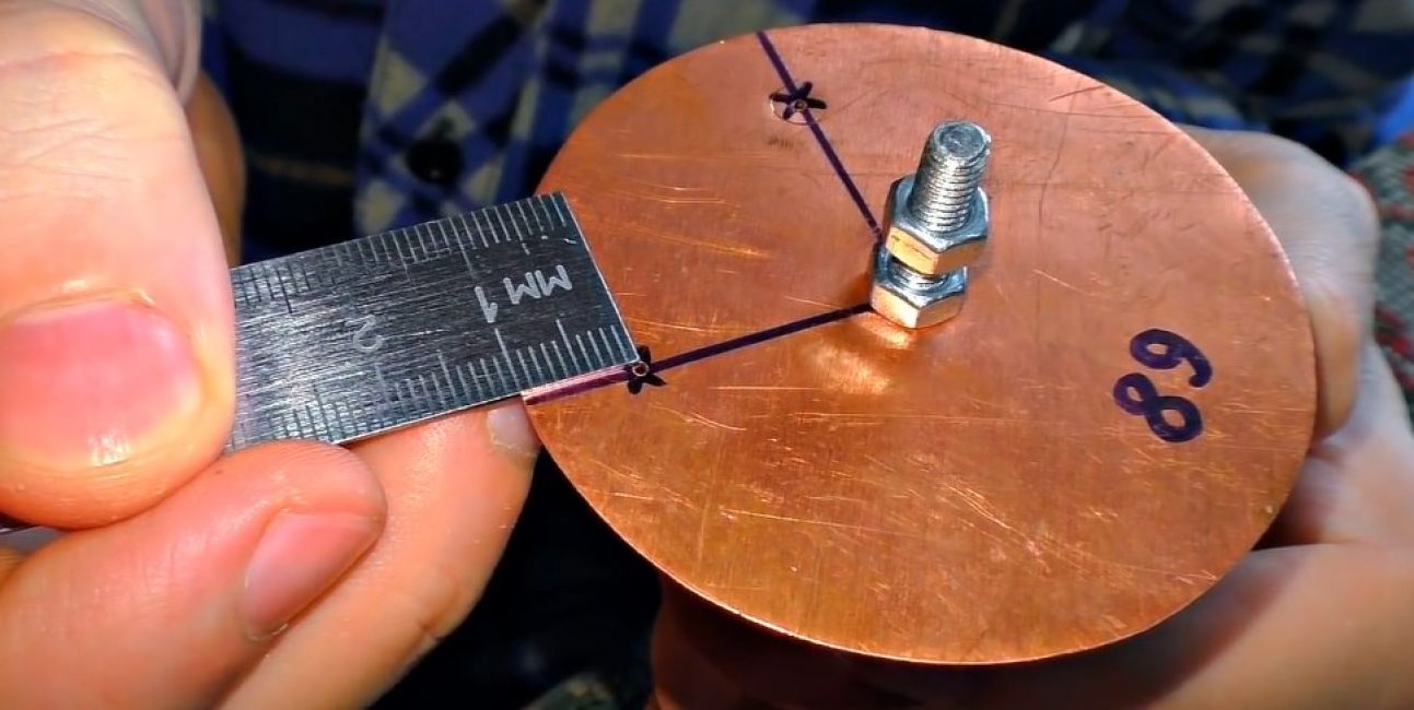 Percer des trous pour l'adaptateur