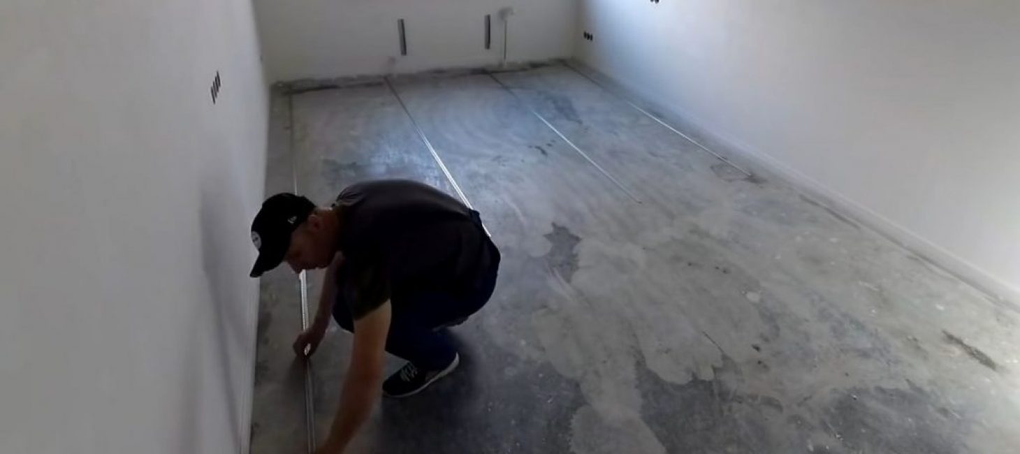 Entre les balises la distance est d'environ 1 mètre